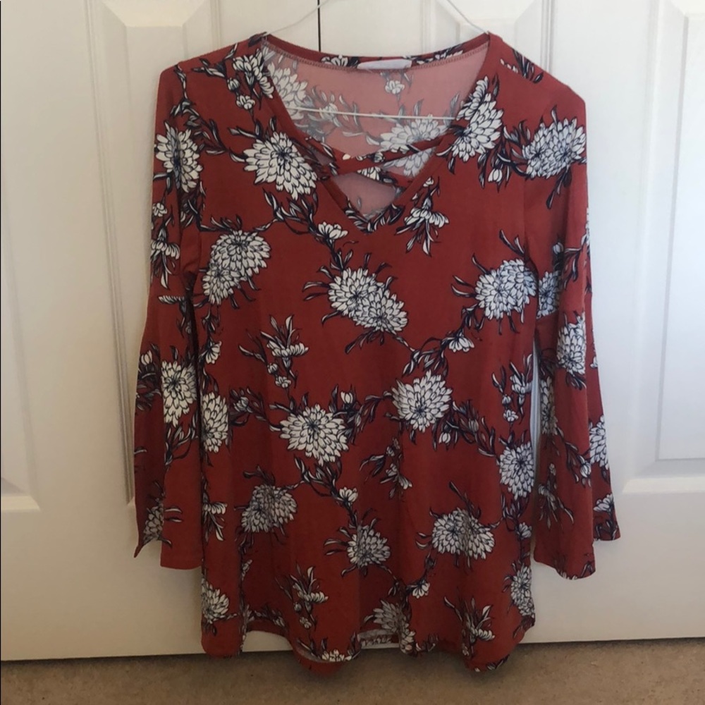 Floral top with cross cross straps